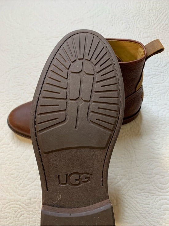 UGG Men\'s Selwood Leather Lace-Up  Boots